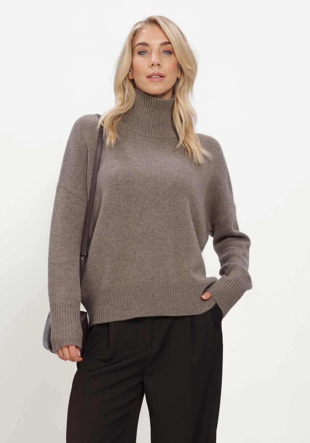 Taupe LISA YANG Coltrui HEIDI SWEATER - large