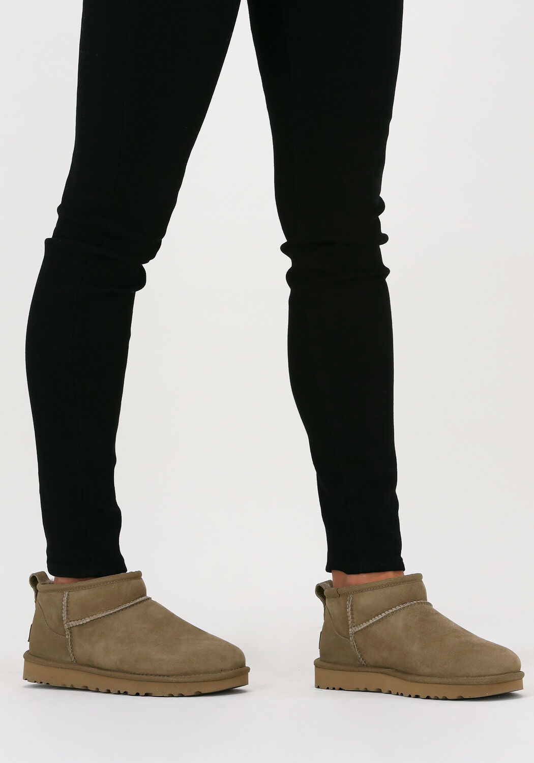 Groene UGG Vachtlaarzen W CLASSIC ULTRA MINI - large