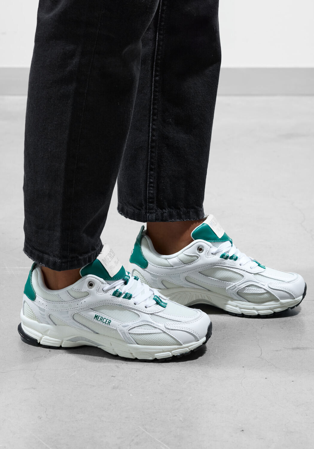 Witte MERCER AMSTERDAM Sneakers RE-RUN NAPPA - large