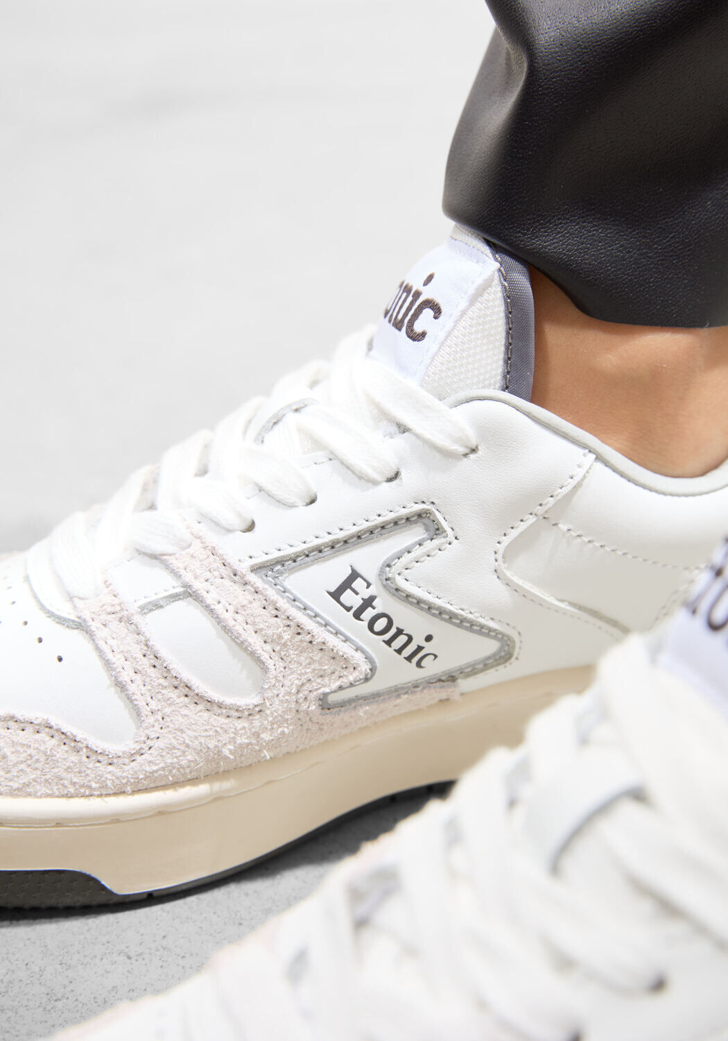 Witte ETONIC Lage sneakers B481 - large