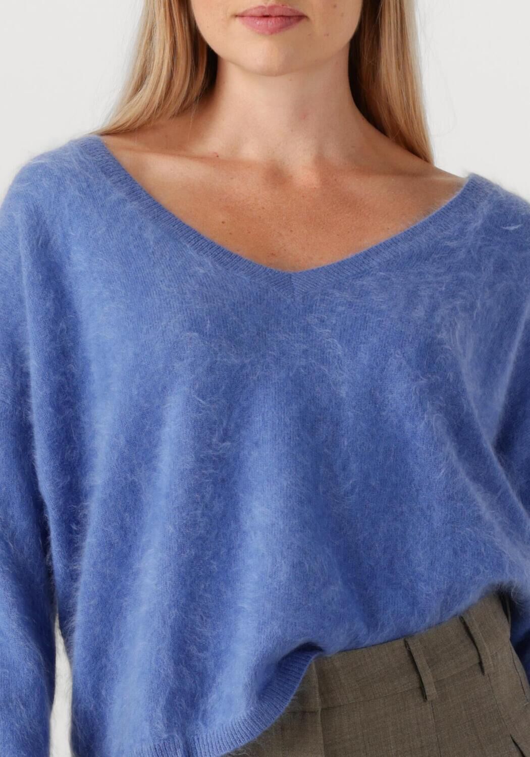 Blauwe ABSOLUT CASHMERE Trui SOELI - large