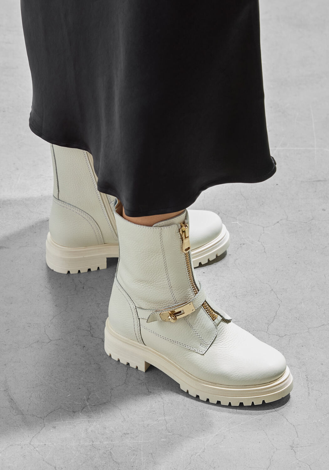 Beige LINA LOCCHI Enkellaarsjes L1084 - large