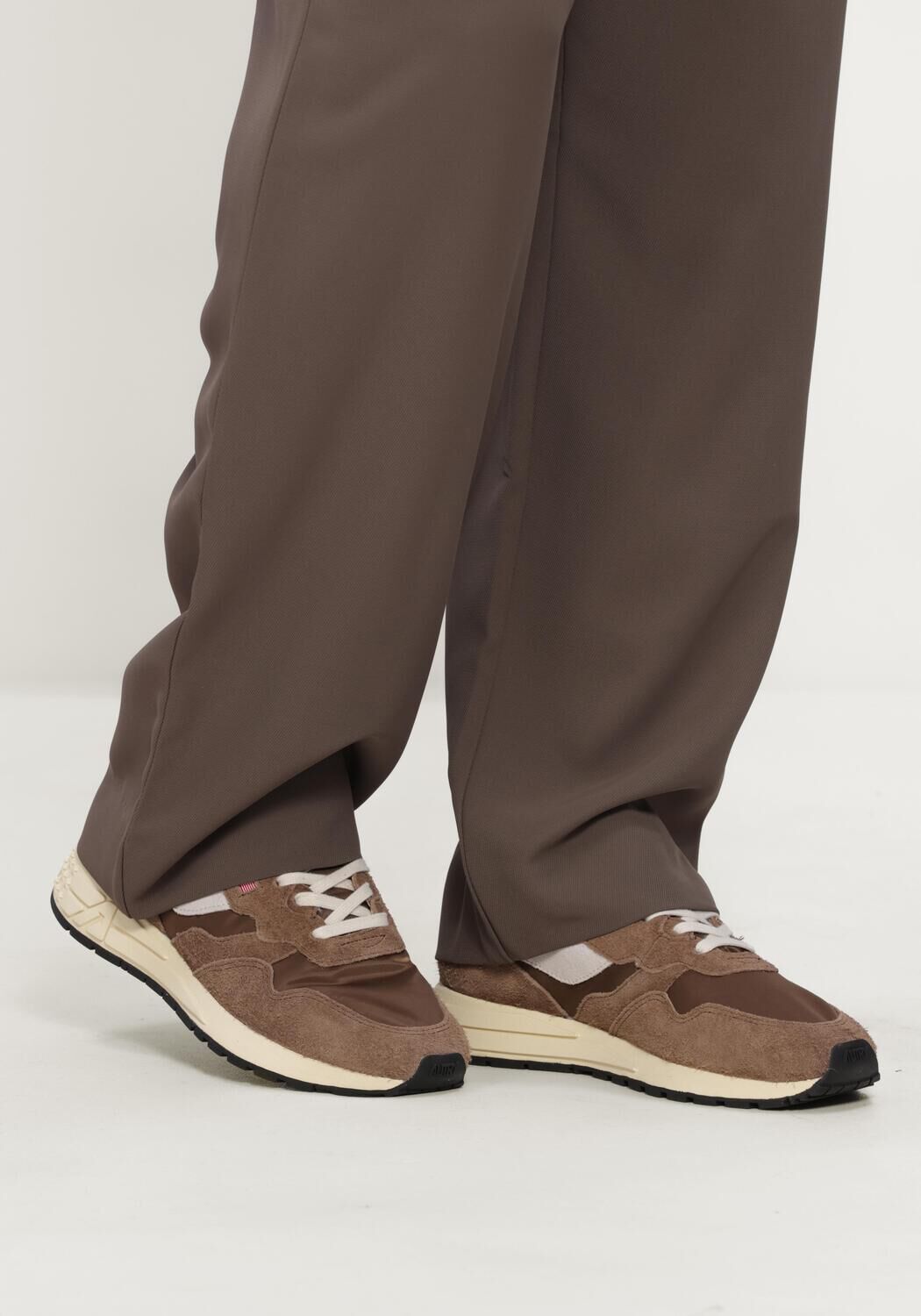 Bruine AUTRY Lage sneakers REELWIND LOW MAN - large