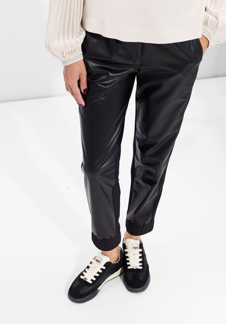 Zwarte MARC CAIN SPORTS Joggingbroek ZS 81.34 J29 RHODOS - large