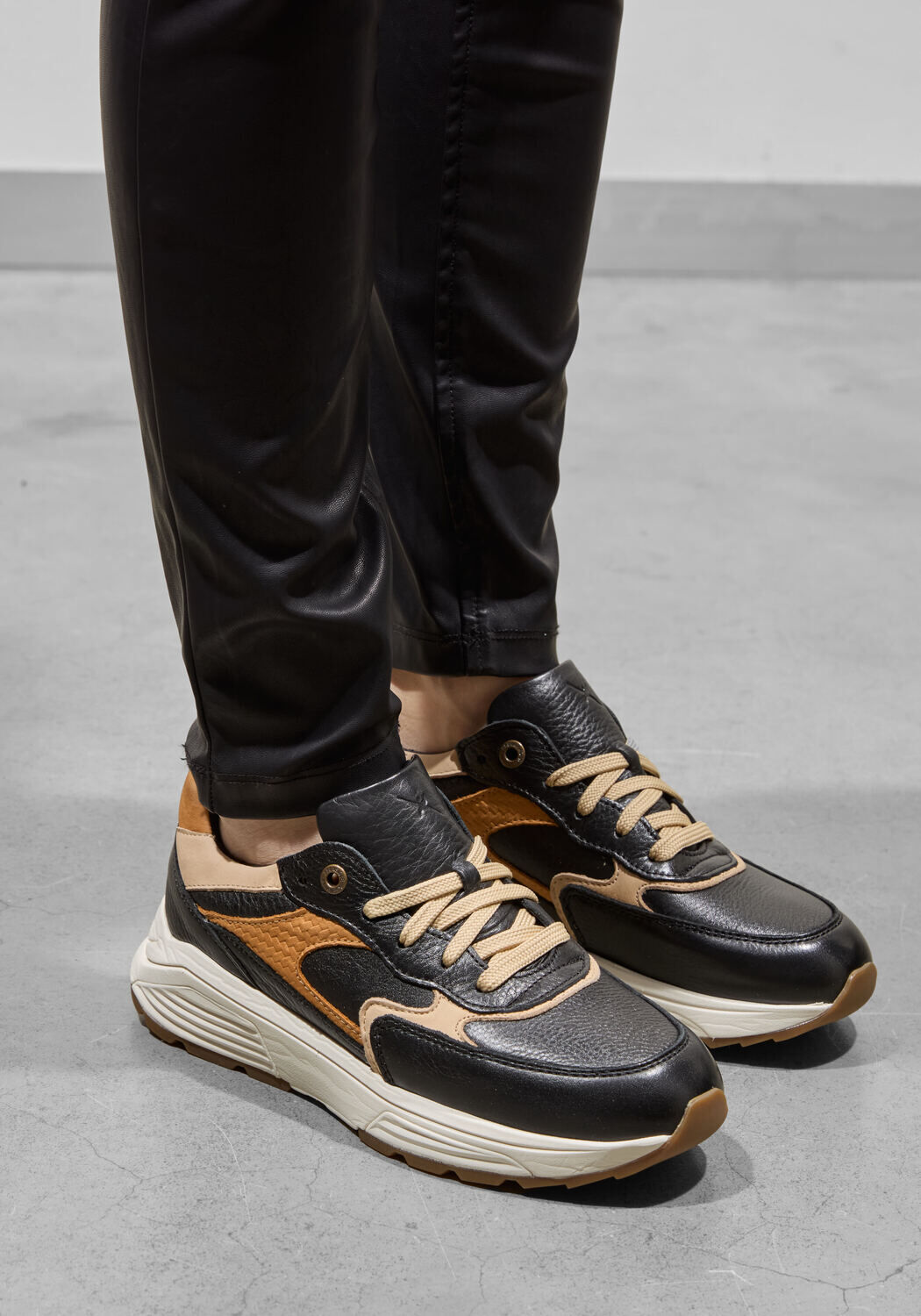 Zwarte XSENSIBLE Lage sneakers PONTE VECCHIO - large