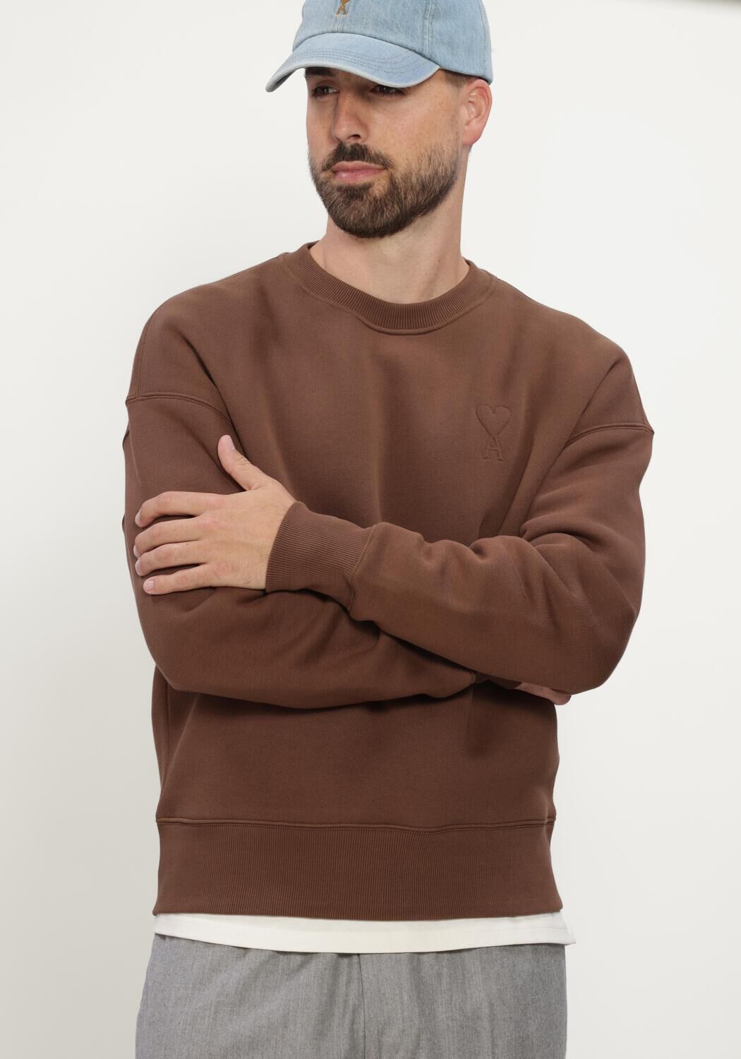 Bruine AMI PARIS Sweater QUOTA - SWEATSHIRT WITH TONAL EMBOSSED BIG AMI DE COEUR - large