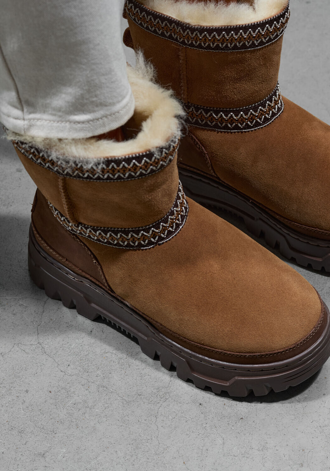 cognac ugg vachtlaarzen classic mini trailgazer