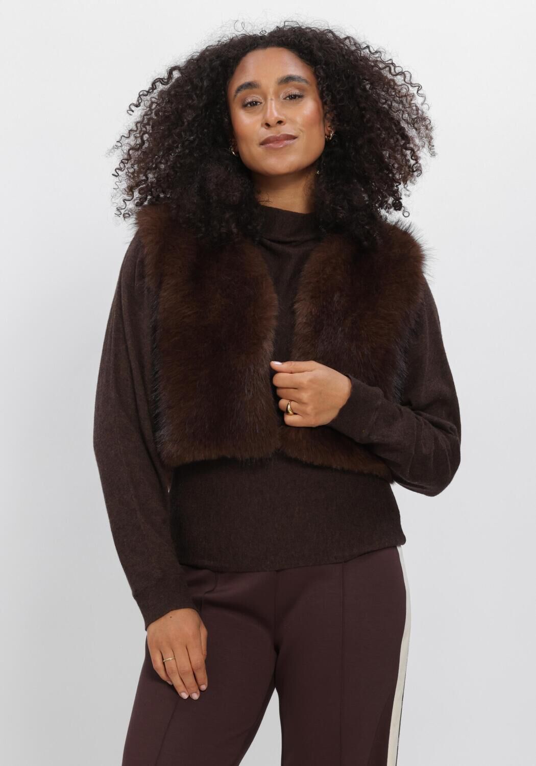 Bruine AIMEE THE LABEL Jassen ISLAW6 FAKE FUR WAISTCOAT - large