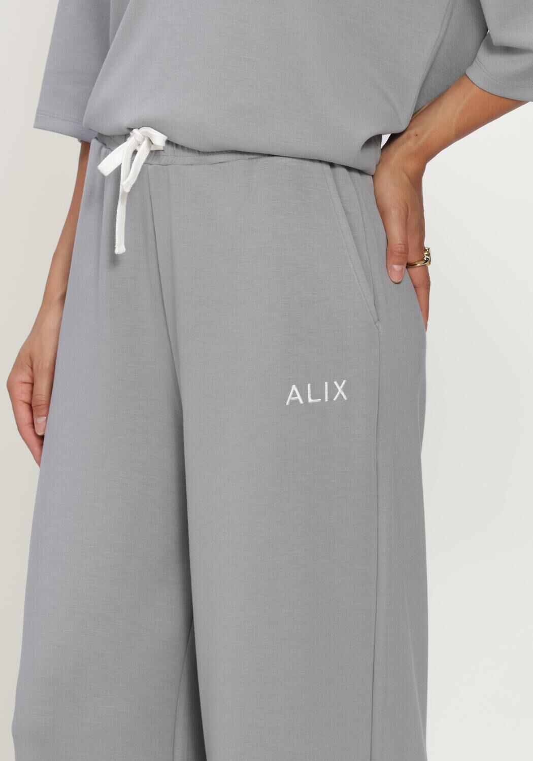 Lichtgrijze ALIX THE LABEL Joggingbroek LADIES KNITTED SCUBA WIDE LEG PANTS - large