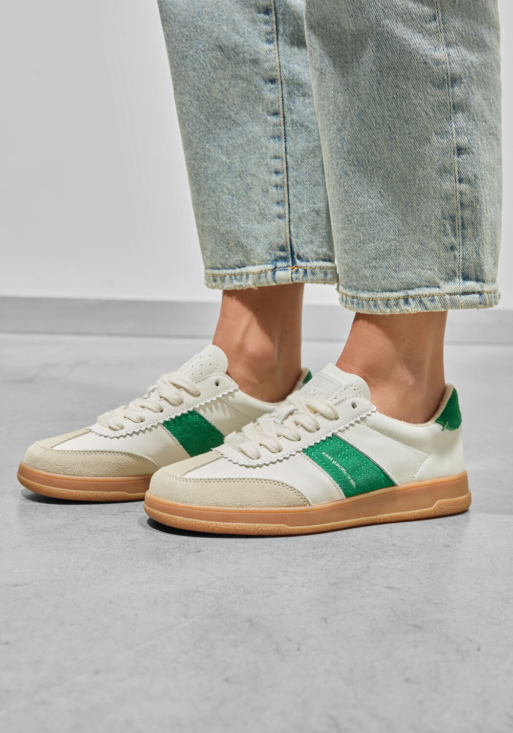 Groene EAST PACIFIC TRADE Lage sneakers W SANTOS - medium