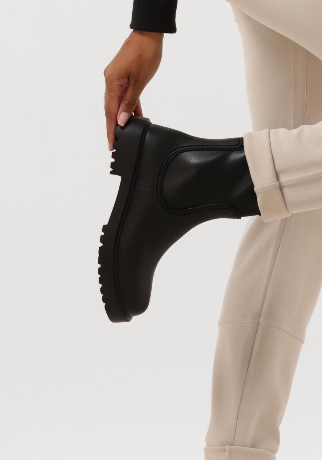 Zwarte UNISA Enkelboots FARLEY - large