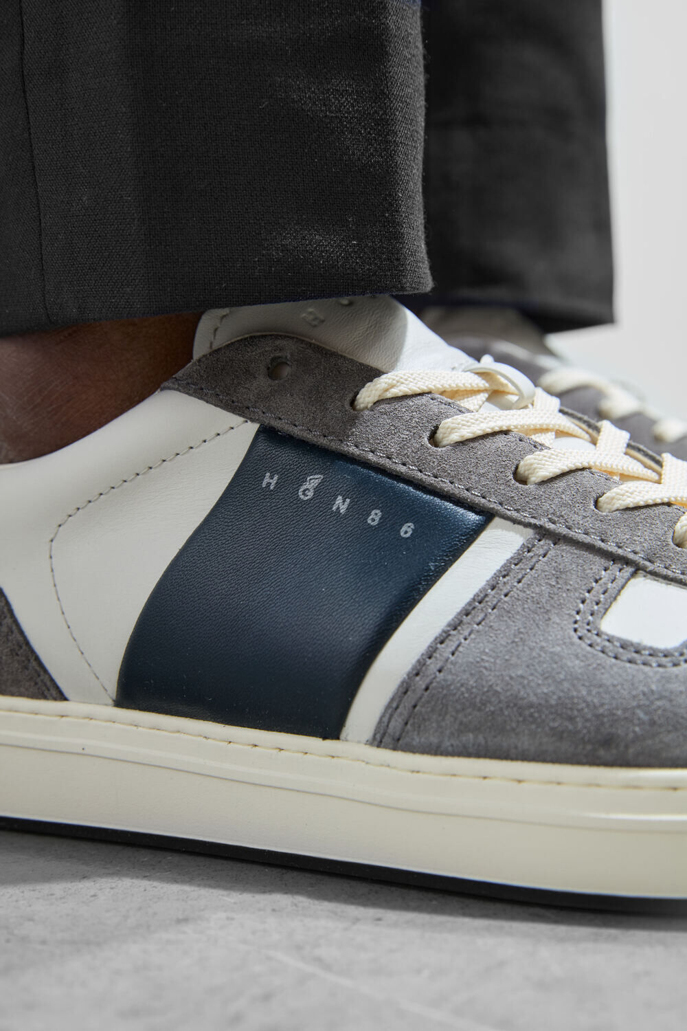 Grijze HOGAN Sneakers LED SNEAKER - large