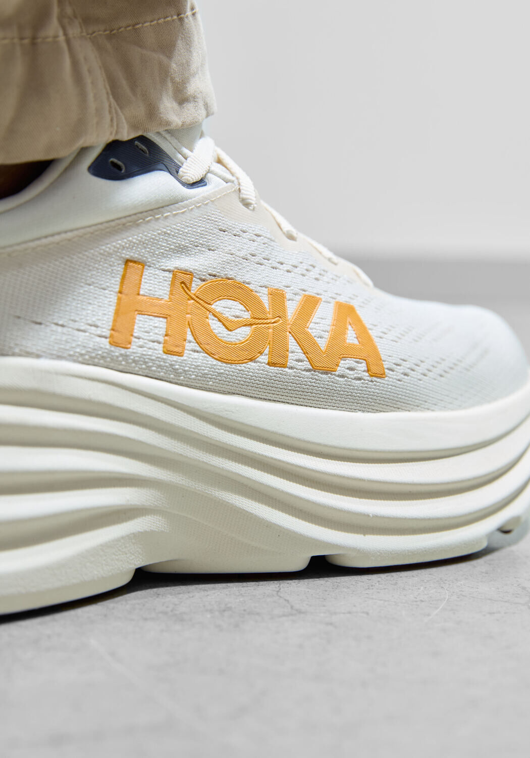 Witte HOKA Lage sneakers BONDI 8 - large