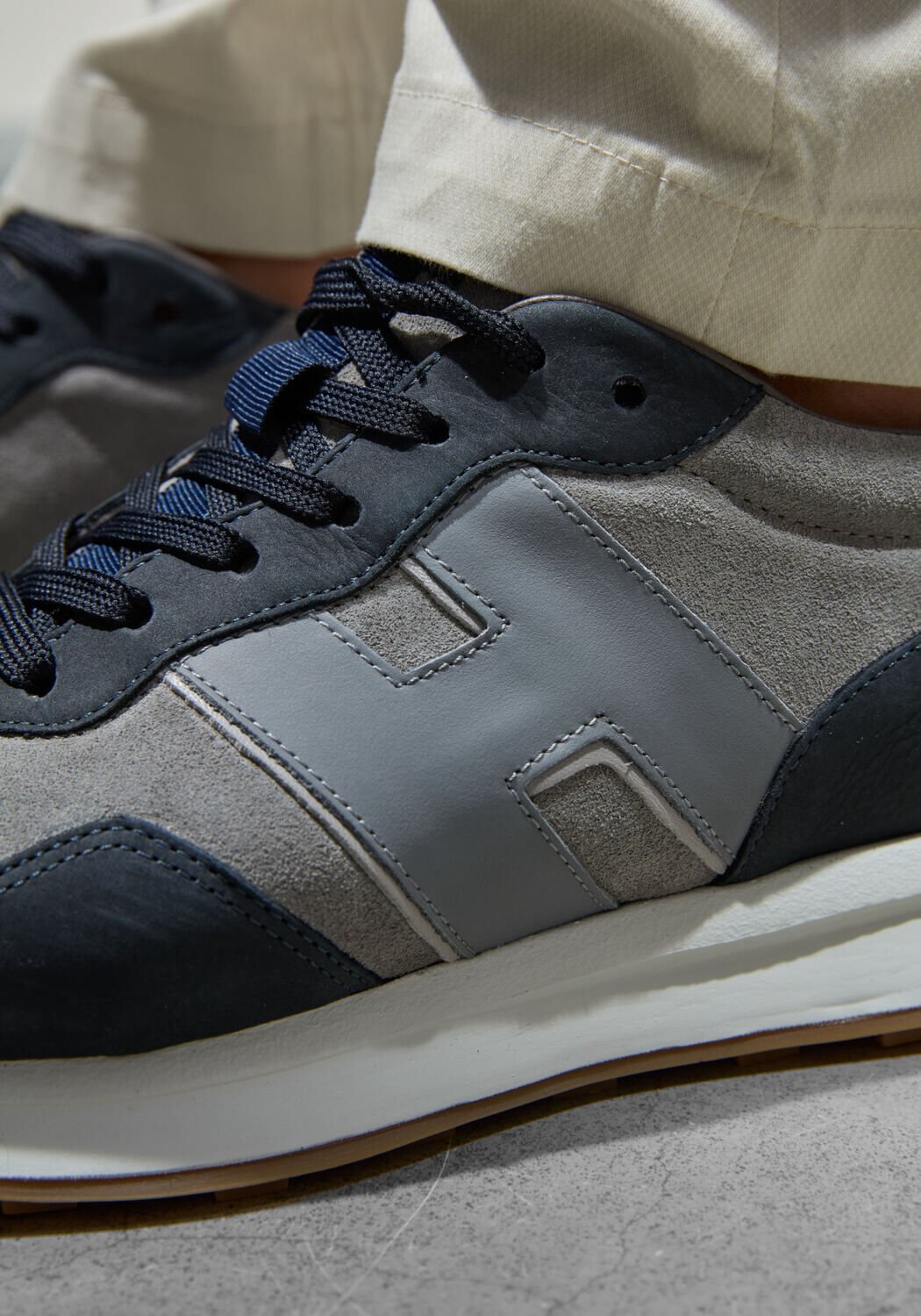 Grijze HOGAN Lage sneakers H601 ALLACCIATO - large