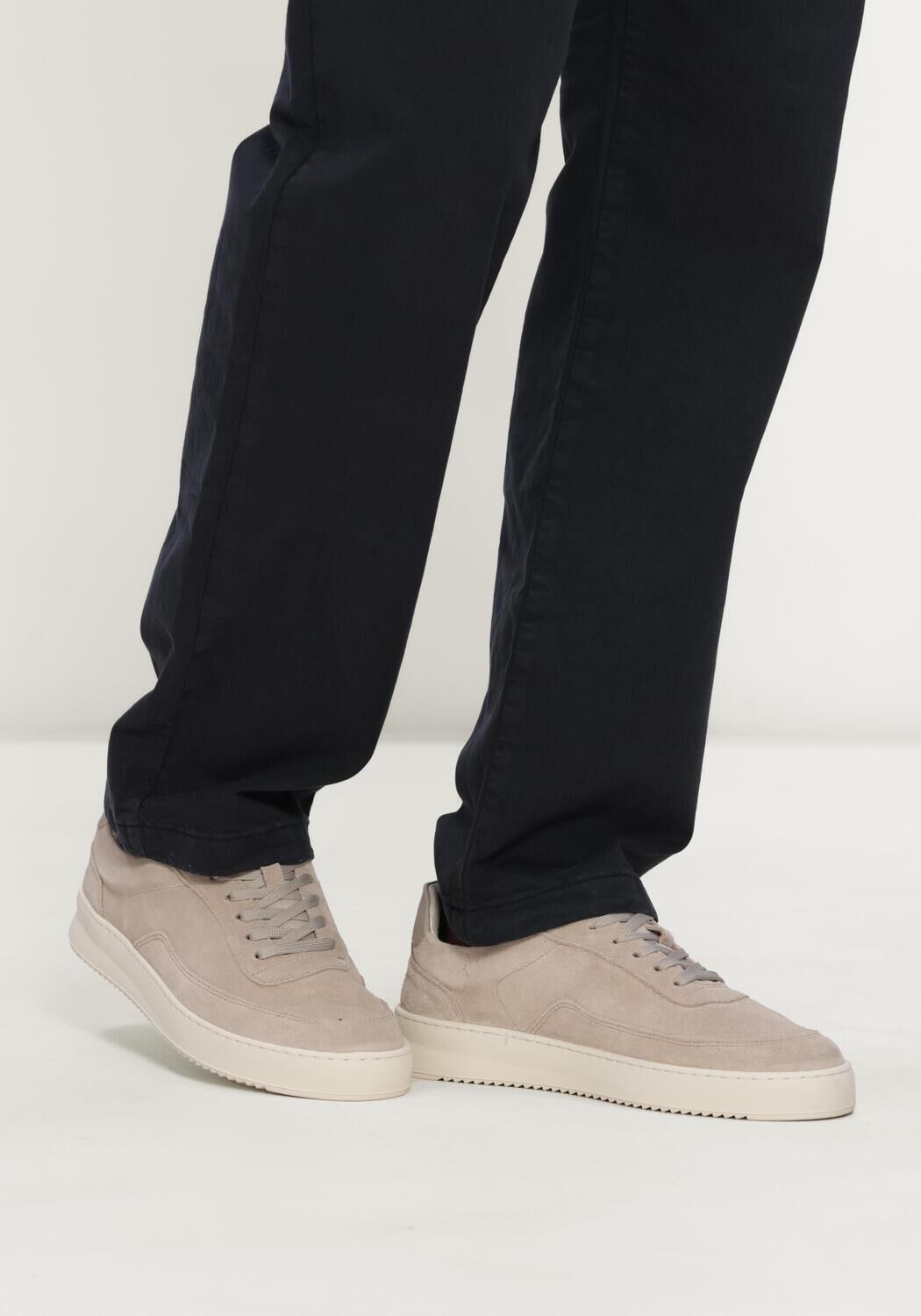 Beige FILLING PIECES Lage sneakers MONDO SUEDE - large