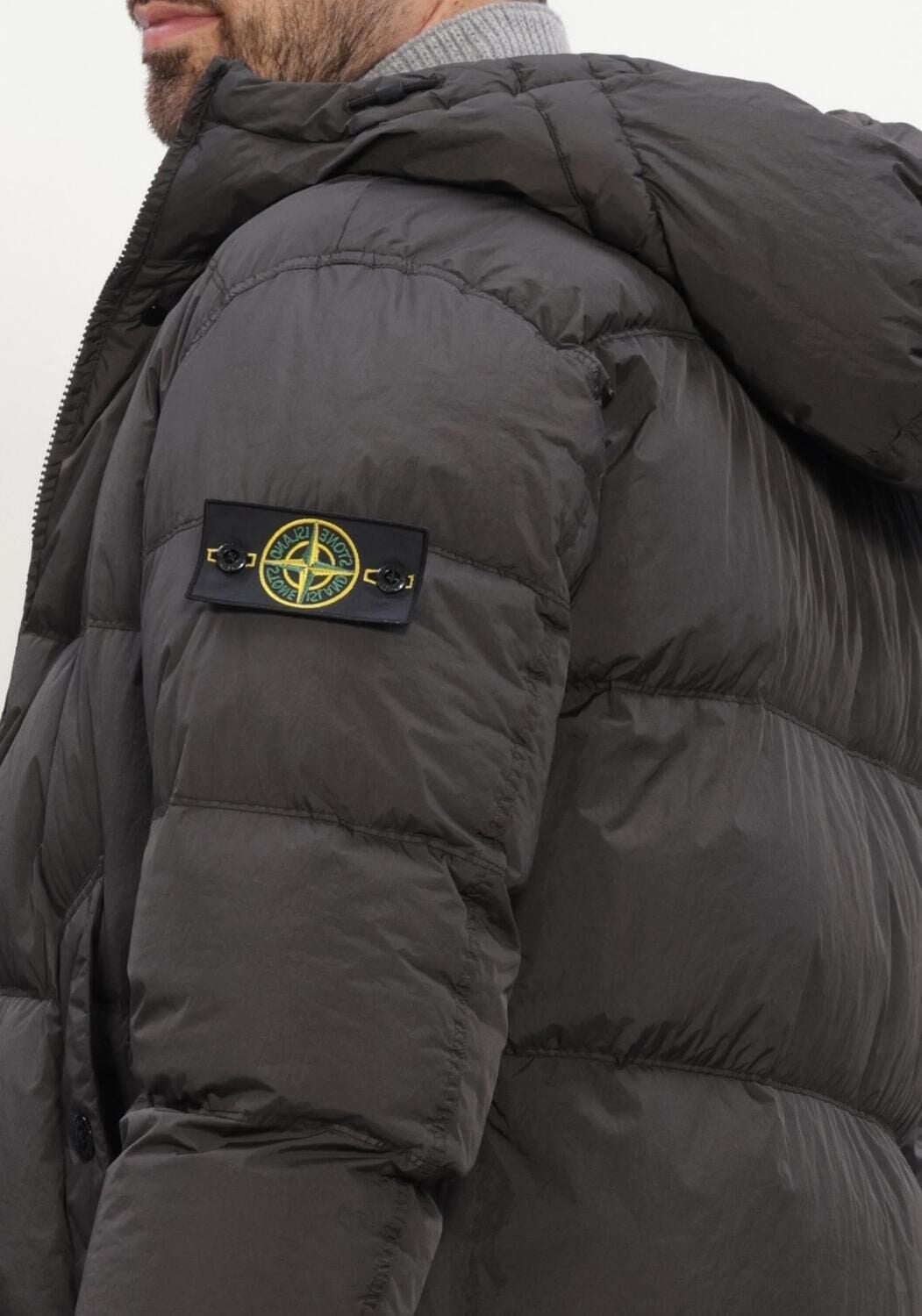 Donkergrijze STONE ISLAND Gewatteerde jas JACKET S0A23 - large