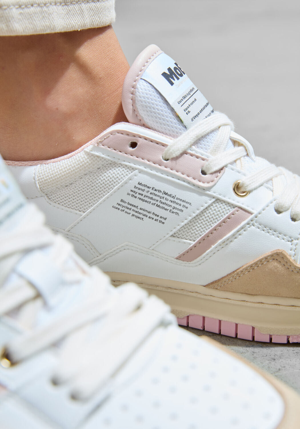 Witte MoEa Sneakers MOEA-BASGN - large