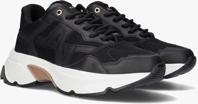 Hotel Kalinga La Sportiva Schoenen Hotel Kalinga New Balance Cw997