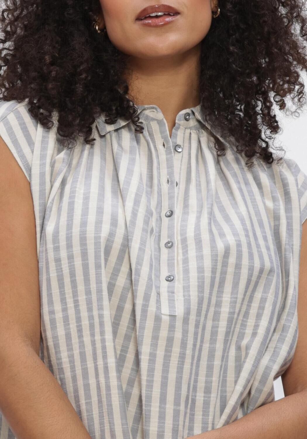 Lichtblauwe KNIT-TED Blouses ROSE - large