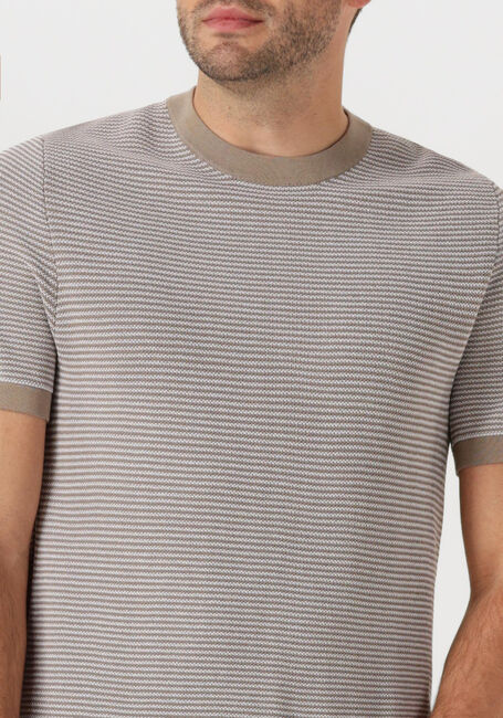 Bruine DRYKORN T-shirt VALENTIN 424043 - large