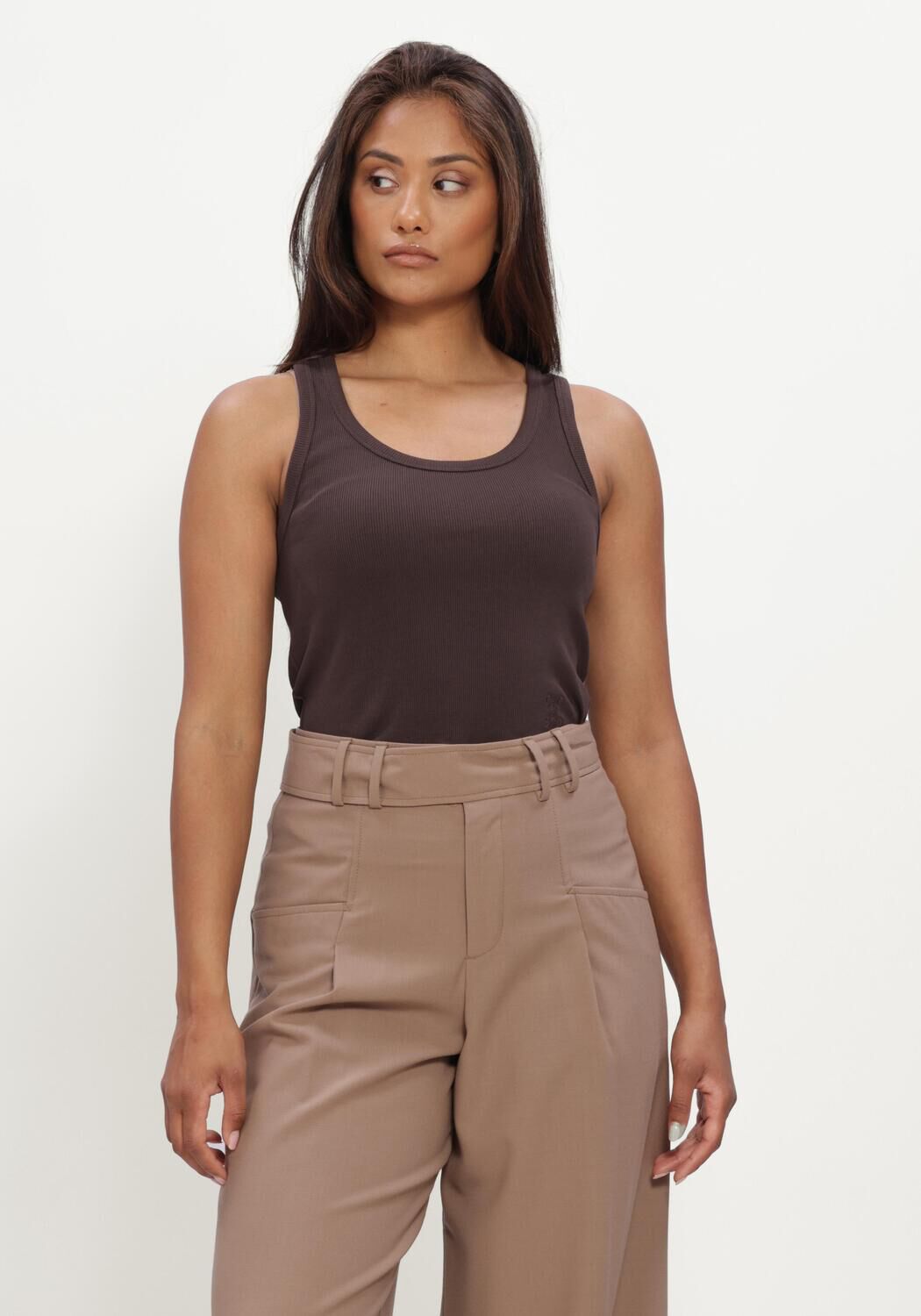 Bruine CLOSED Top TANK TOP - large