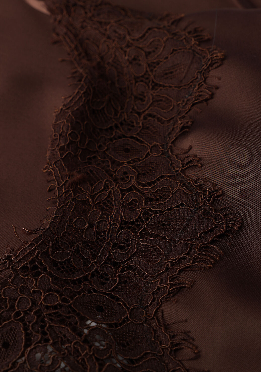 Bruine HAUTE L'AMITI&Eacute; Jurken NAOMI ASYM LINGERIE DRESS - large