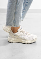 Witte MERCER AMSTERDAM Lage sneakers THE RE-RUN MAX SUEDE Witte MERCER AMSTERDAM Lage sneakers THE RE-RUN MAX SUEDE - medium