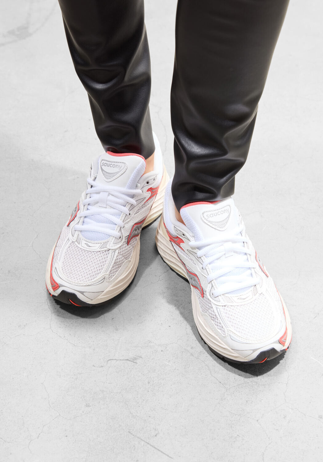 Witte SAUCONY Lage sneakers PROGRID OMNI 9 - large