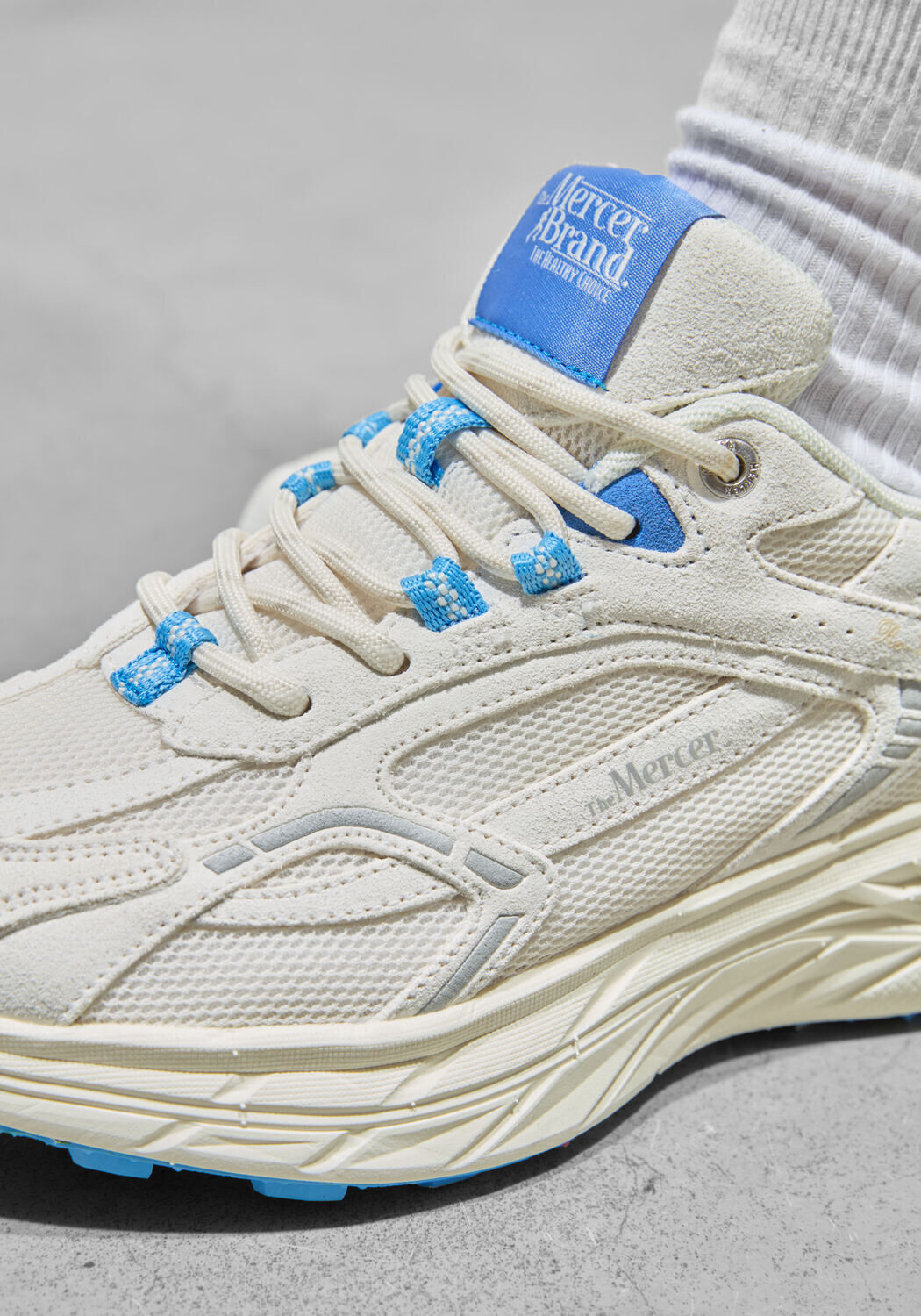 Witte MERCER AMSTERDAM Lage sneakers THE RE-RUN MAX SUEDE - large