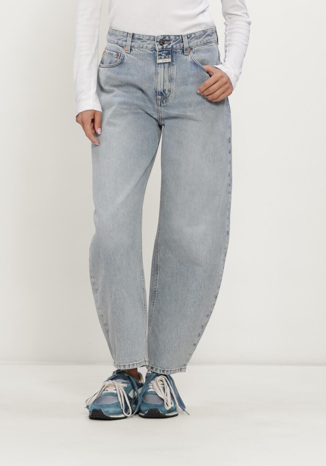 Lichtblauwe CLOSED Barrel jeans JAZZIE - large