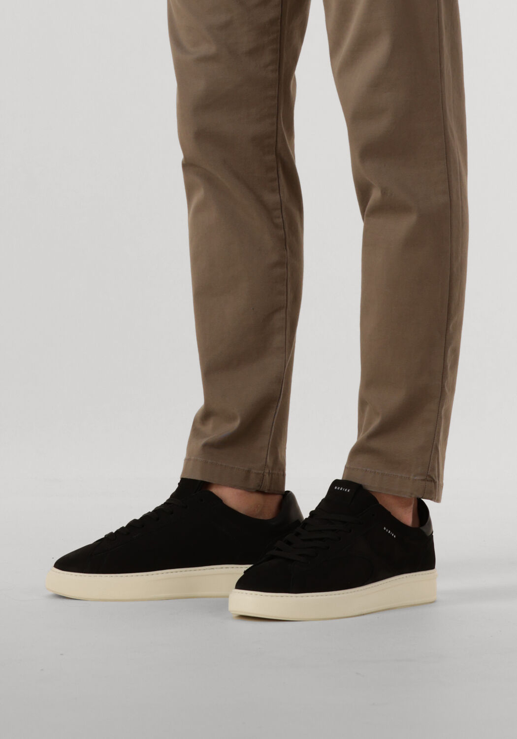 Zwarte NUBIKK Lage sneakers VIC COSMO - large