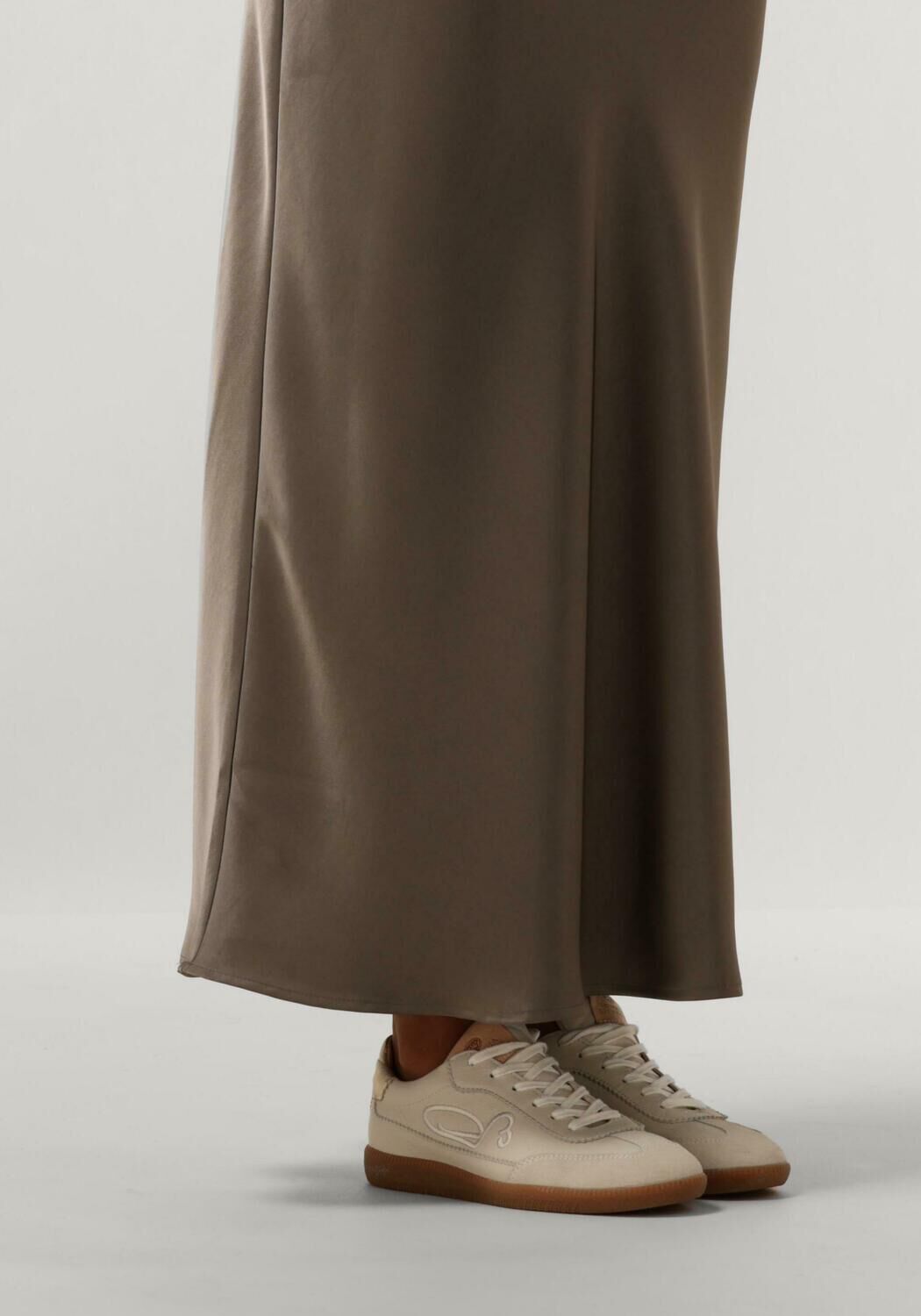 Beige FRED DE LA BRETONIERE Lage sneakers PEARL SIGN - large