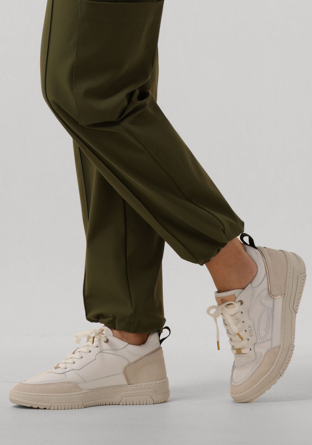 Witte FRED DE LA BRETONIERE Lage sneakers YARA LEO - large