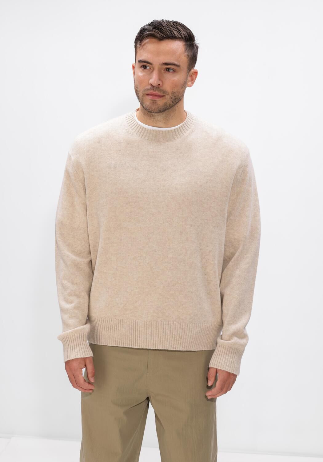 Beige OLAF HUSSEIN Trui ESSENTIAL KNITTED CREWNECK - large