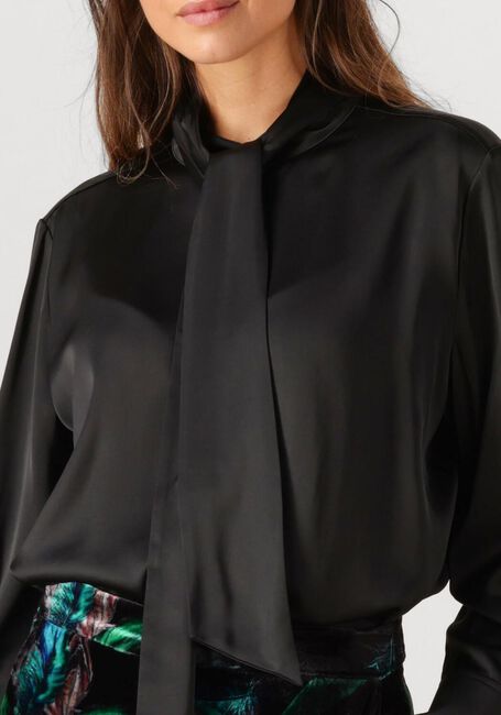 Zwarte MARC CAIN COLLECTION Blouses ZC 51.20 W25 - large