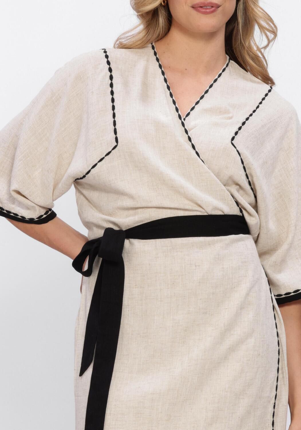 Beige KNIT-TED Jurken MAUI - large