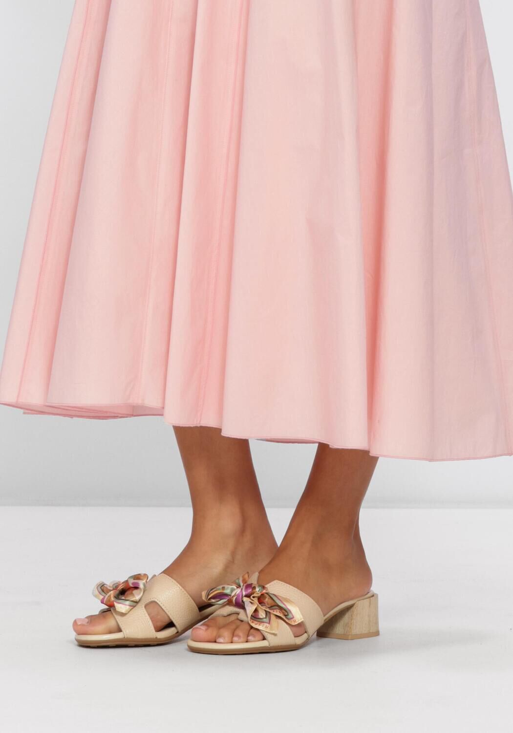 Beige HISPANITAS Slippers HV264768 - large