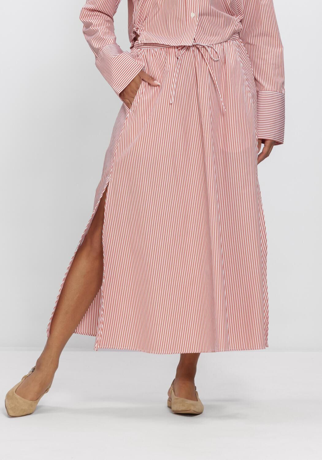Rode CLOSED Rokken GATHERED SKIRT - large