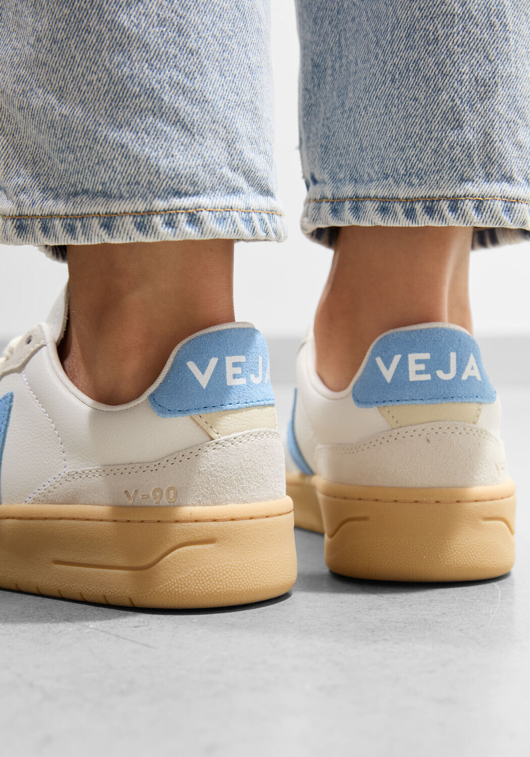 Witte VEJA Lage sneakers V-90 - large