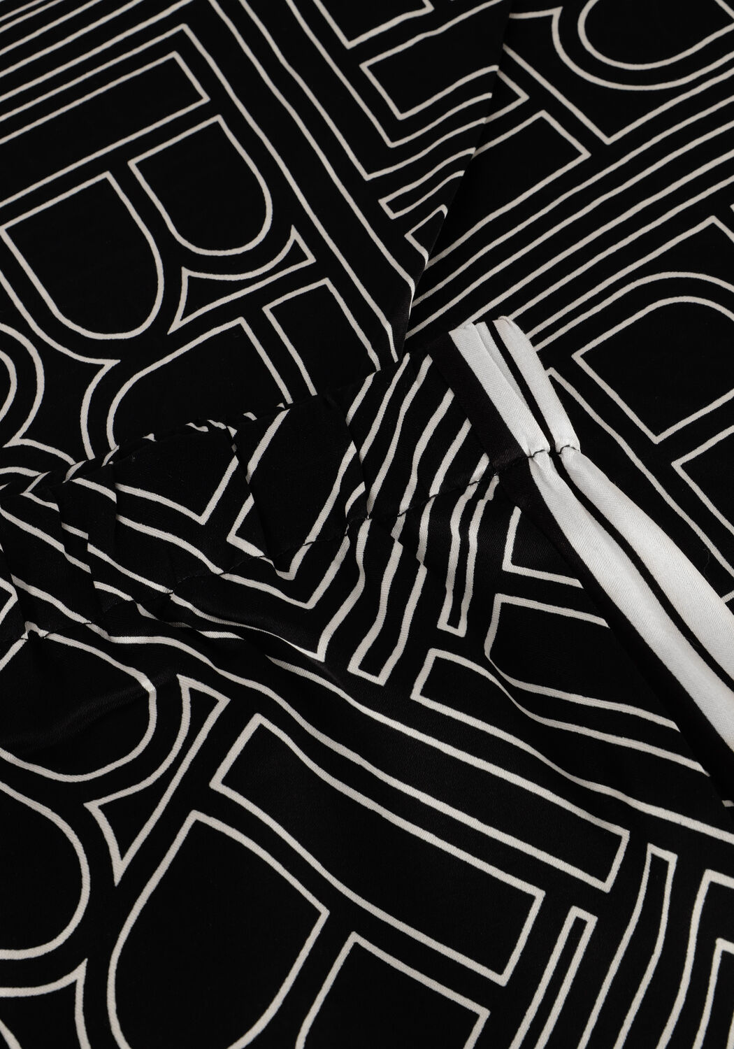 Zwarte BRUUNS BAZAAR Wijde broek FLORET RINA PANTS - large