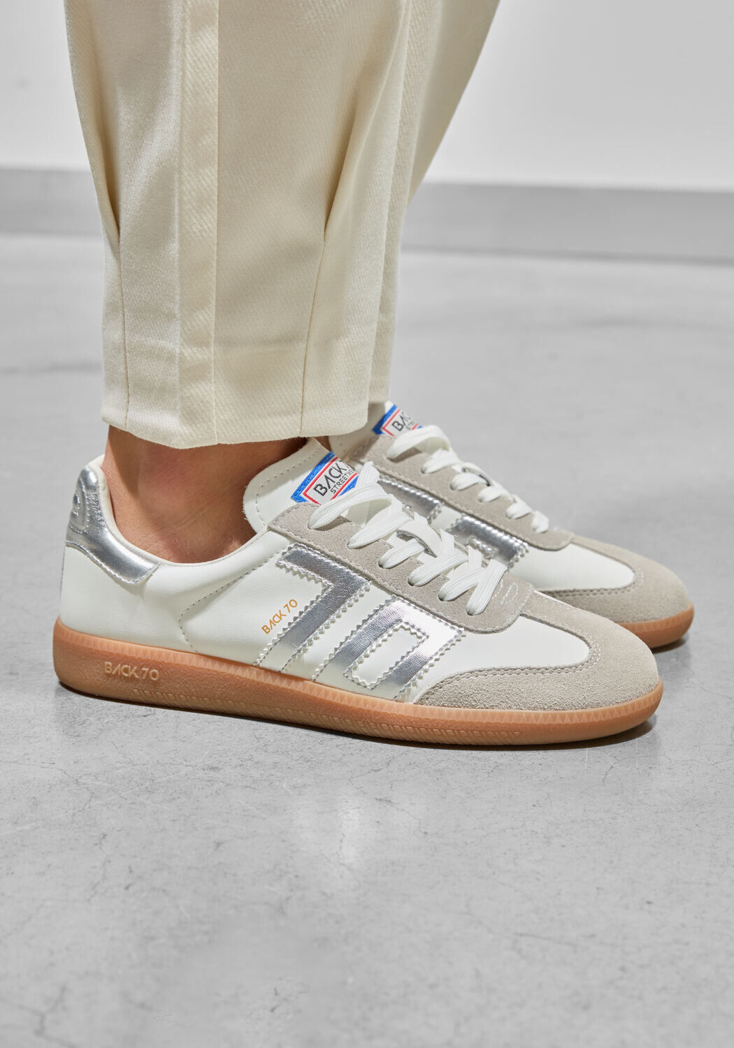 Witte BACK70 Lage sneakers CLOUD - large