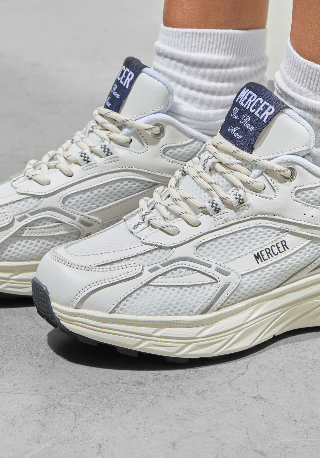 Witte MERCER AMSTERDAM Lage sneakers THE RE-RUN MAX NAPPA - large