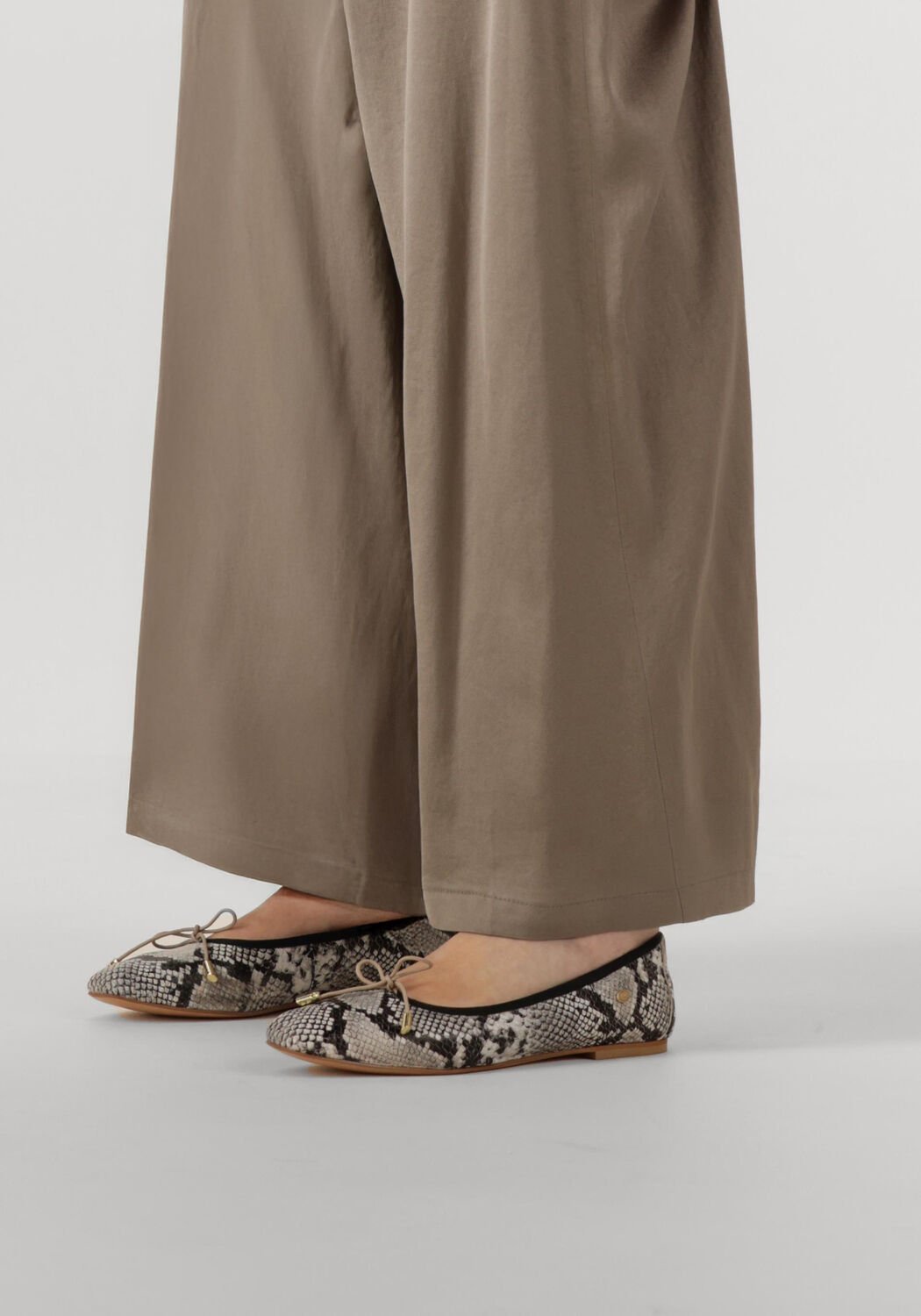 Zwarte FRED DE LA BRETONIERE Ballerina's IDRIS BALLETTO - large