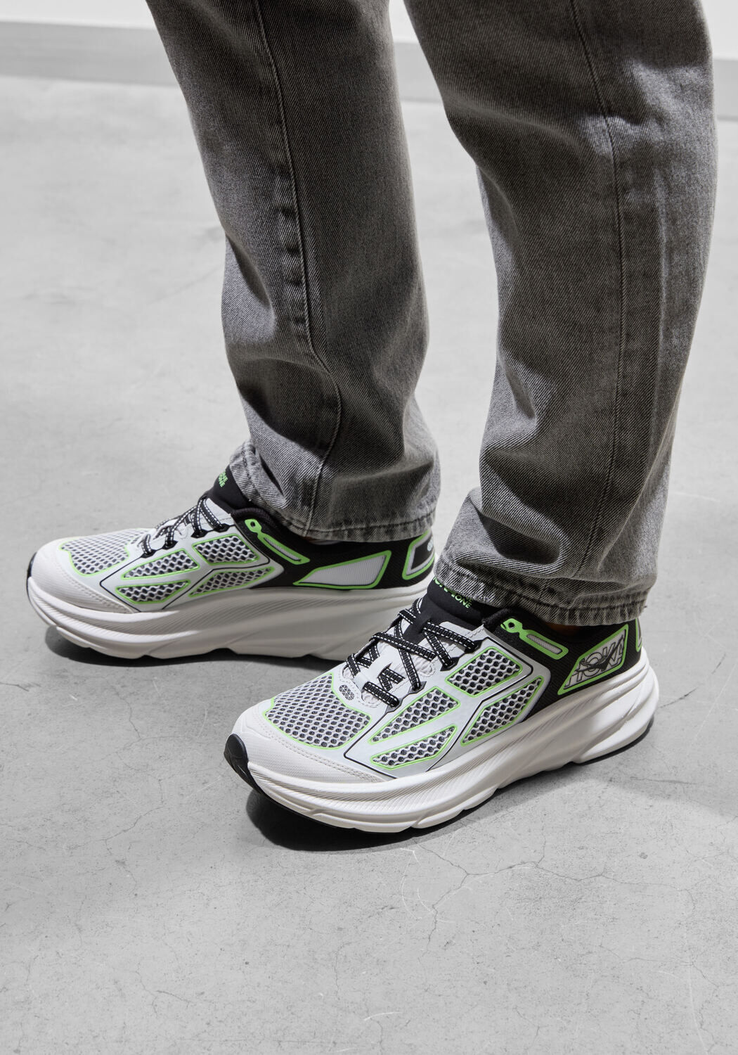 Witte HOKA Lage sneakers CLIFTON ONE9 - medium