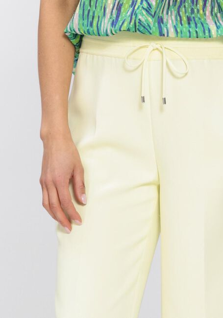 Butter yellow MARC CAIN COLLECTION Pantalon AC 81.24 W56 - large