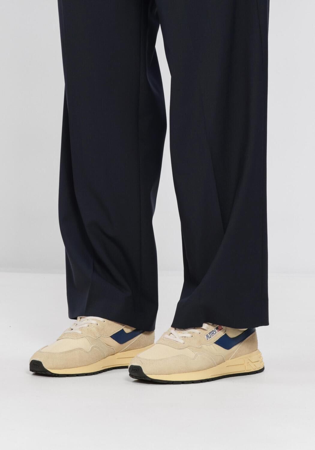 Beige AUTRY Lage sneakers REELWIND LOW MAN - large