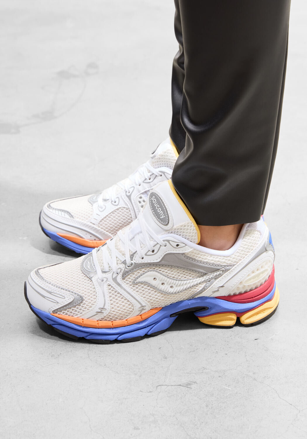 Multi SAUCONY Lage sneakers PROGRID TRIUMPH 4 - medium