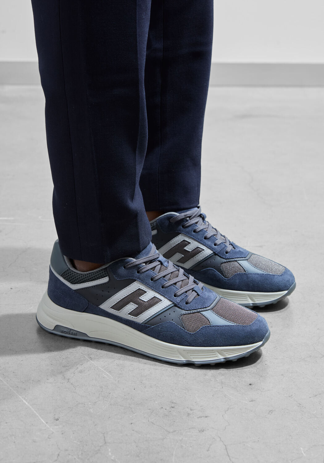blauwe hogan sneakers mesh combi runner