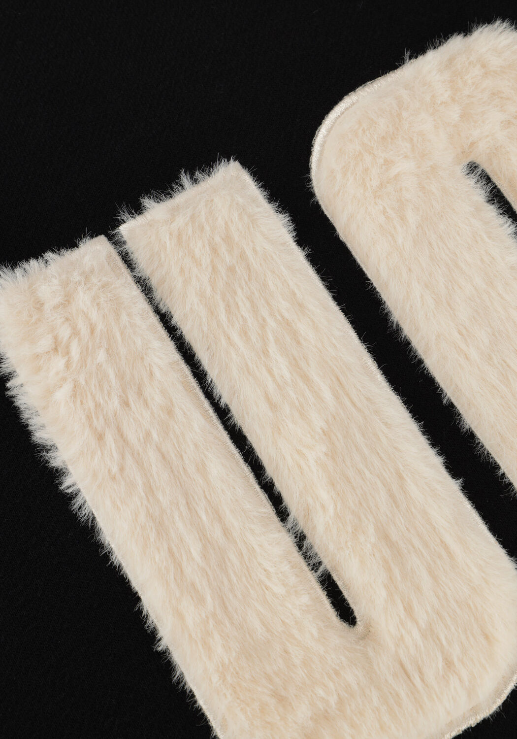 Zwarte UGG Sweater MADELINE FUZZY LOGO CREWNECK - large