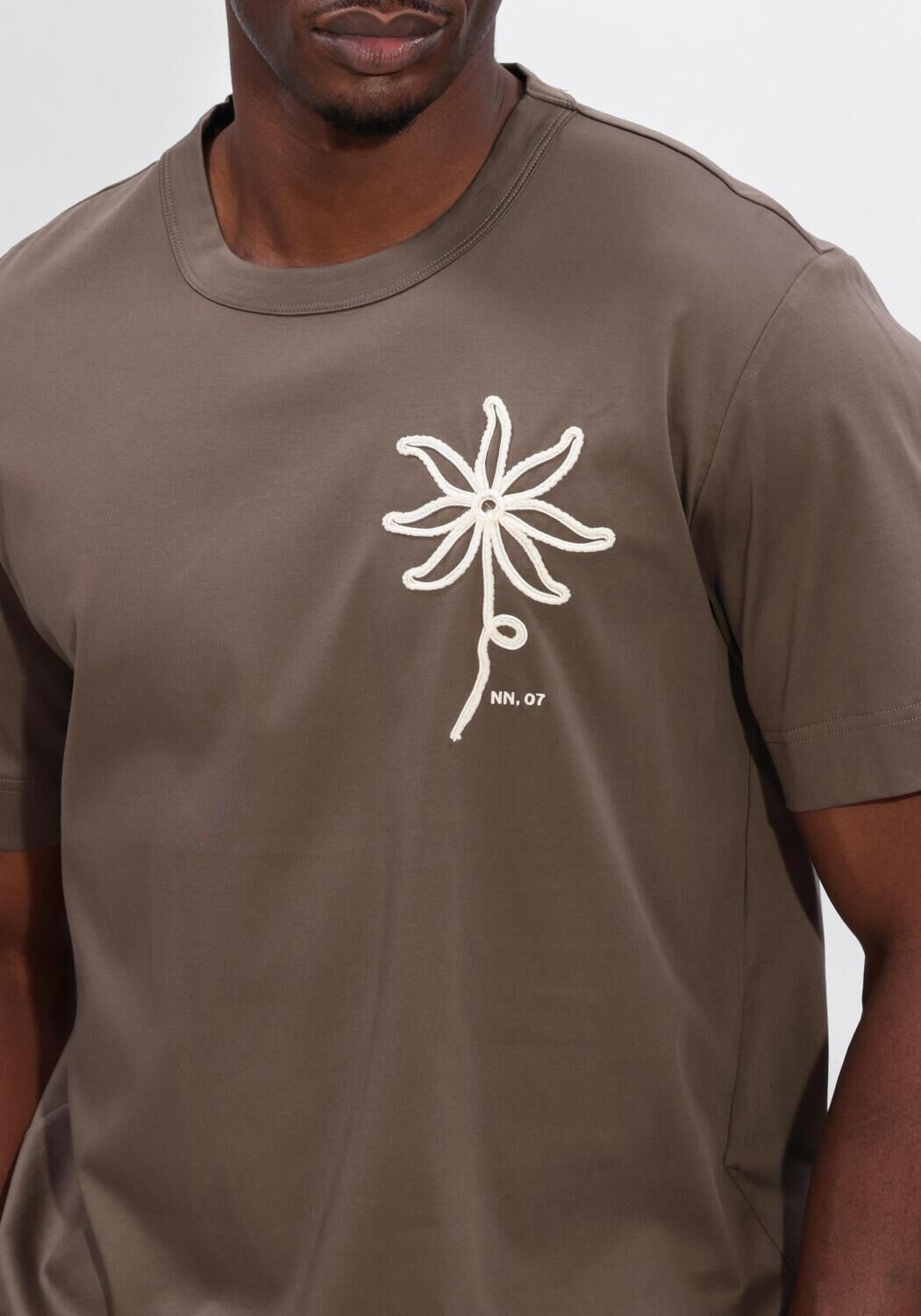 Bruine NN.07 T-shirt PEDRO EMB SS 3525 - large